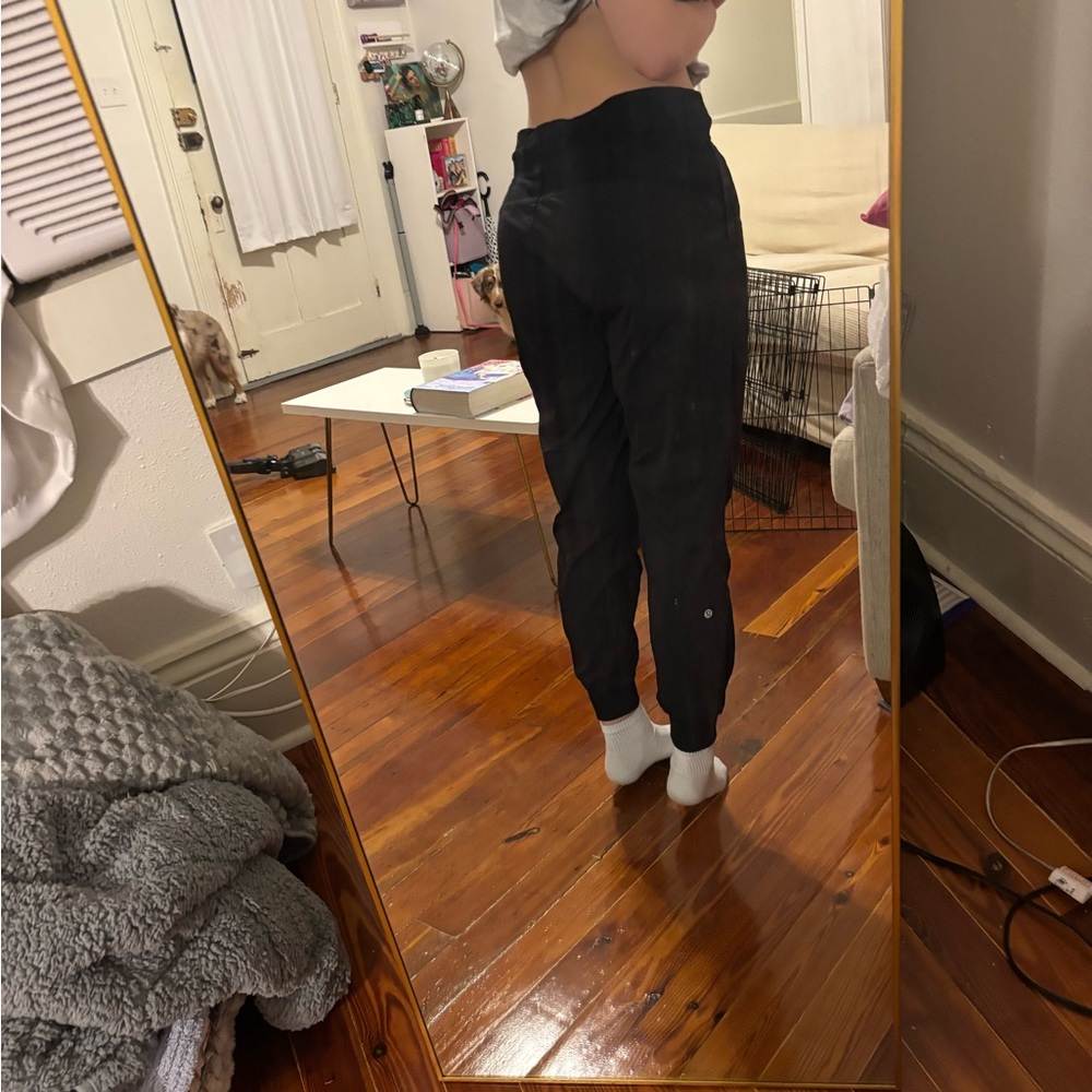 Black lululemon dance studio jogger - Picture 3 of 4